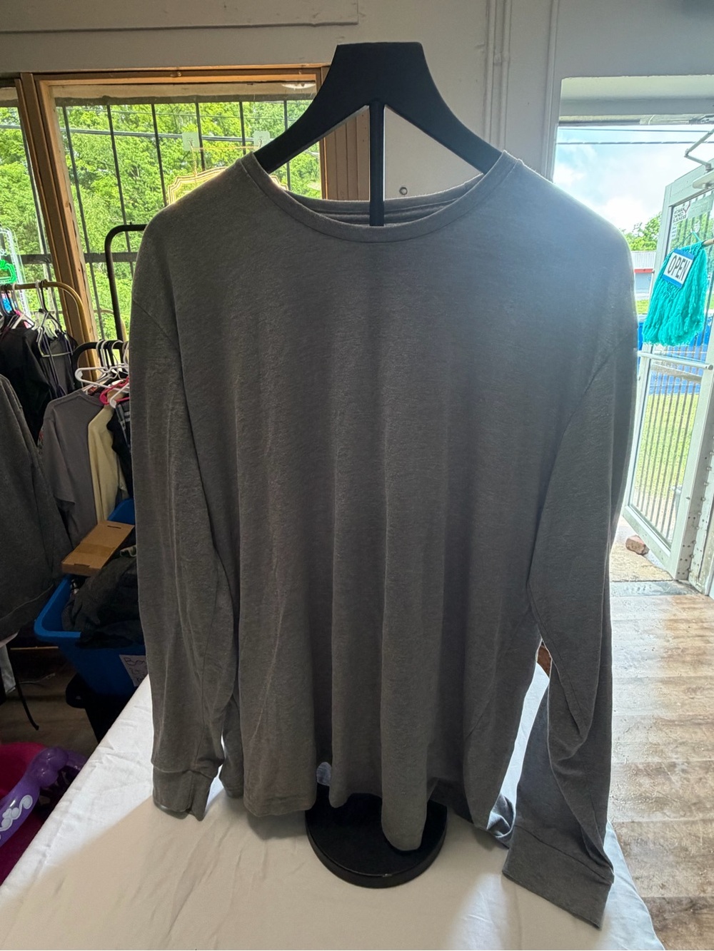 Men's Long-Sleeve Crewneck Shirt - Gray